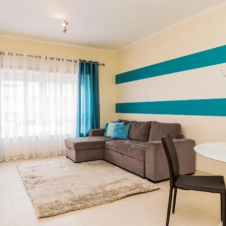 New !! One Bedroom - Banda Musical Blue דירה
